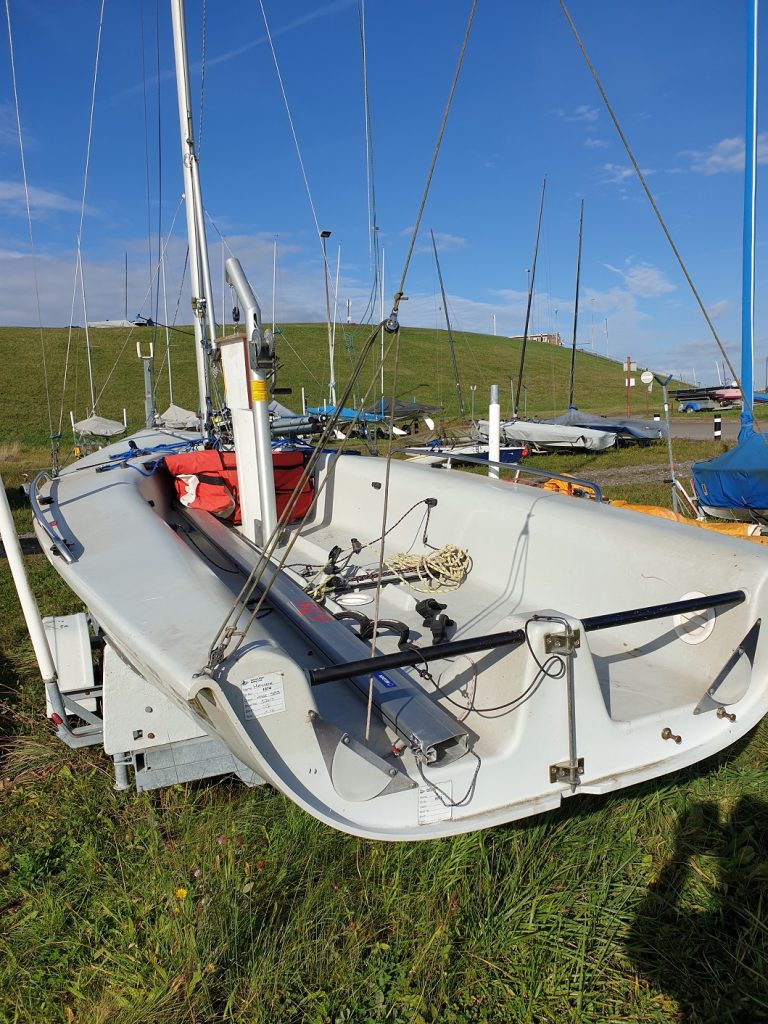 Stern view with boat empty 2
