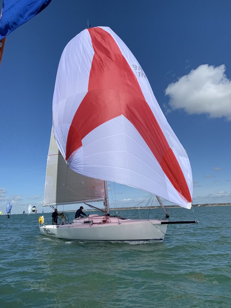 Dropping kite at finish of race 1